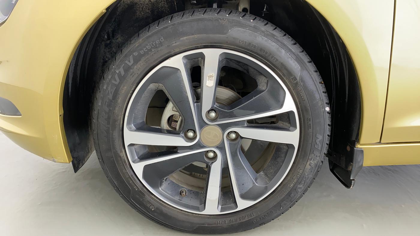 2020 Tata ALTROZ XZ 1.2, Petrol, Manual, 10,219 km, Left Front Wheel