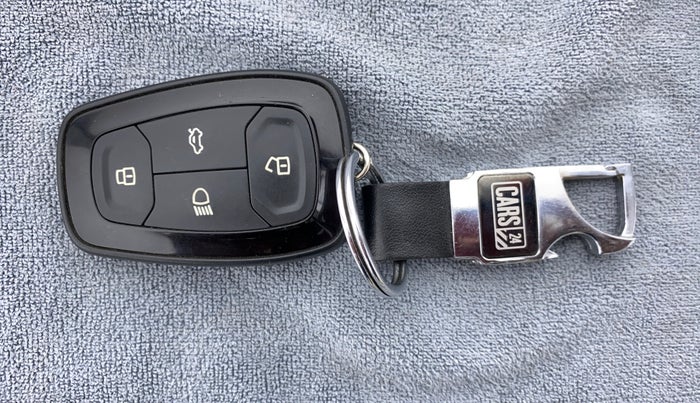 2020 Tata ALTROZ XZ 1.2, Petrol, Manual, 10,219 km, Key Close Up