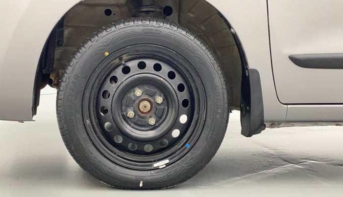2015 Maruti Wagon R 1.0 VXI, Petrol, Manual, 31,305 km, Left Front Wheel