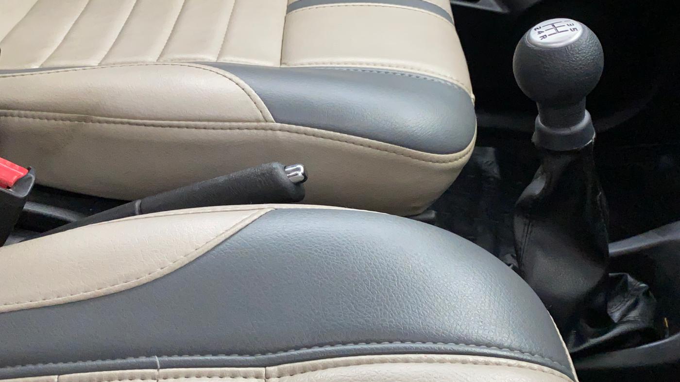 2015 Maruti Wagon R 1.0 VXI, Petrol, Manual, 31,305 km, Gear Lever