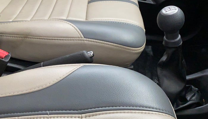 2015 Maruti Wagon R 1.0 VXI, Petrol, Manual, 31,305 km, Gear Lever
