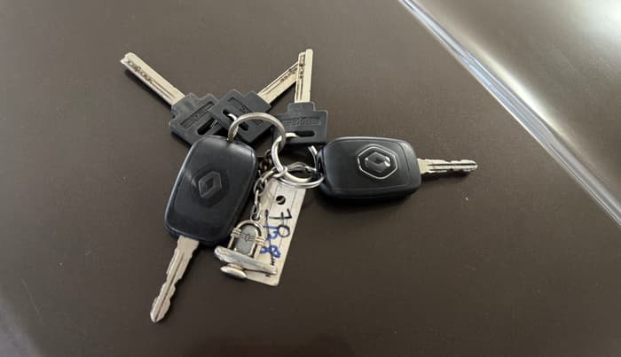 2021 Renault TRIBER RXT, Petrol, Manual, 44,363 km, Key Close Up