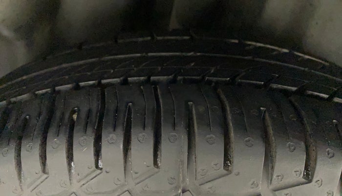 2011 Volkswagen Polo TRENDLINE 1.2L PETROL, Petrol, Manual, 91,193 km, Right Rear Tyre Tread