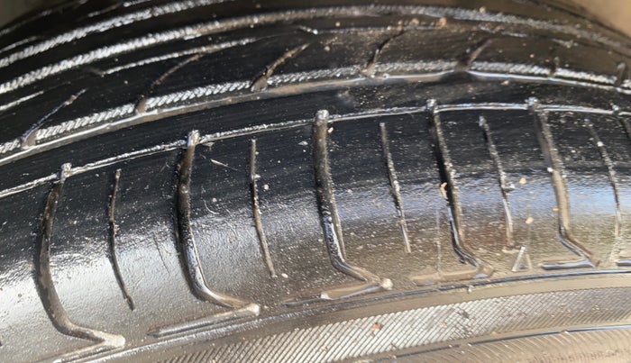 2020 Hyundai NEW I20 SPORTZ 1.0T GDI IMT, Petrol, Manual, 66,432 km, Left Front Tyre Tread