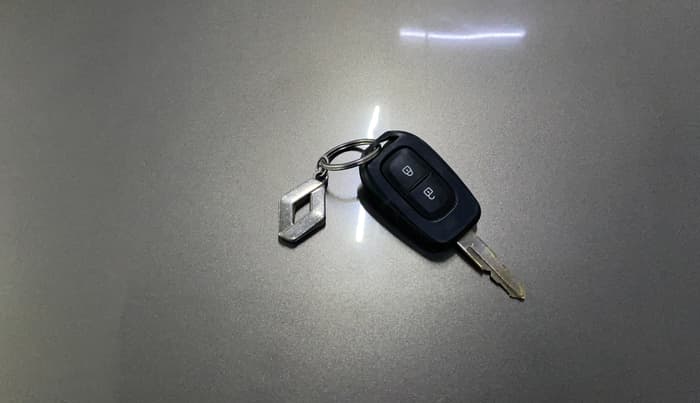 2019 Renault Kwid RXT 1.0 AMT (O), Petrol, Automatic, 50,648 km, Key Close Up