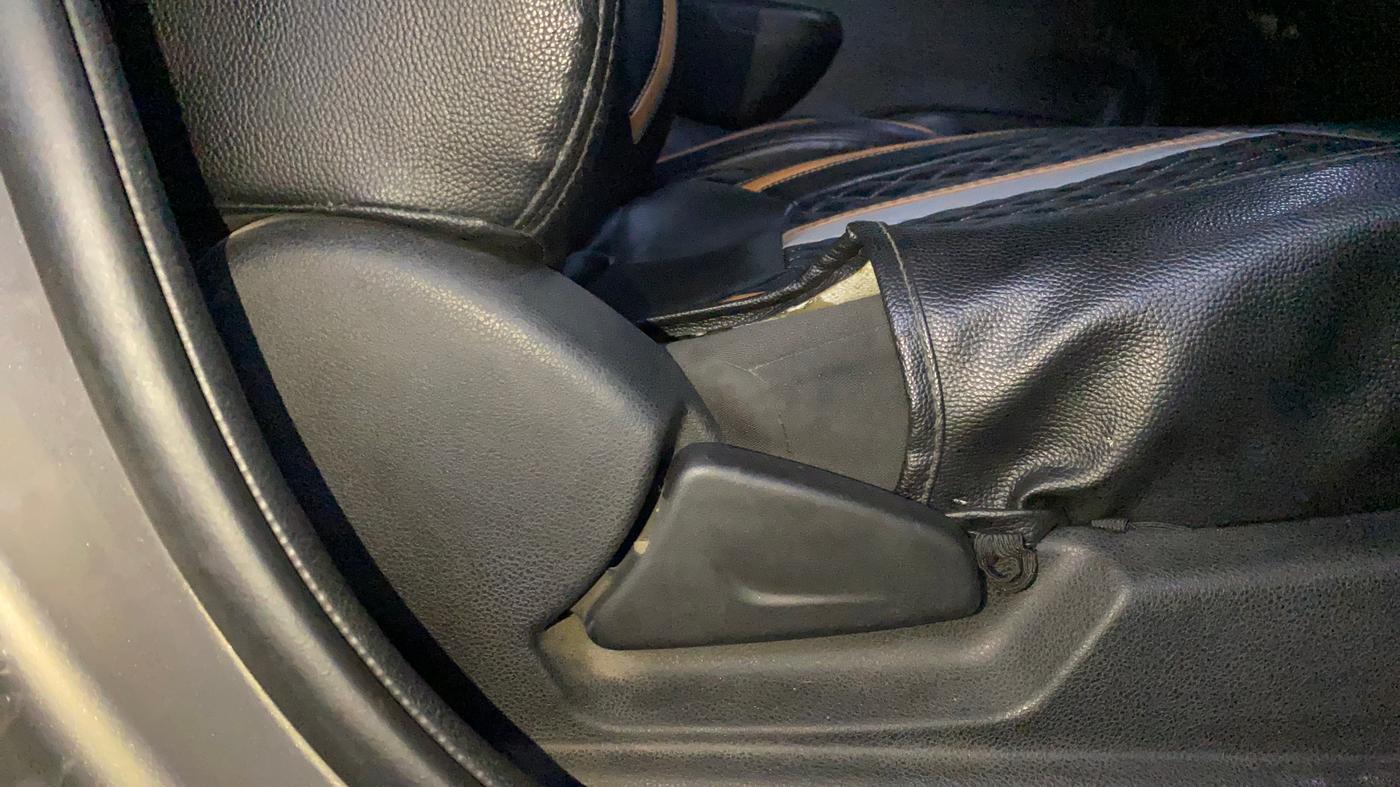 2019 Renault Kwid RXT 1.0 AMT (O), Petrol, Automatic, 50,648 km, Driver Side Adjustment Panel
