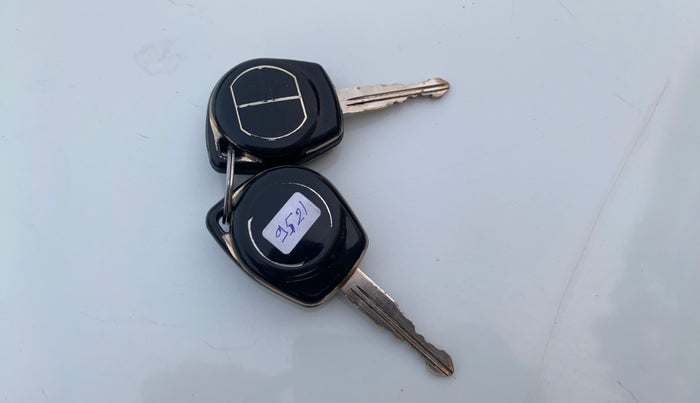 2021 Maruti Swift VXI, Petrol, Manual, 1,24,239 km, Key Close Up