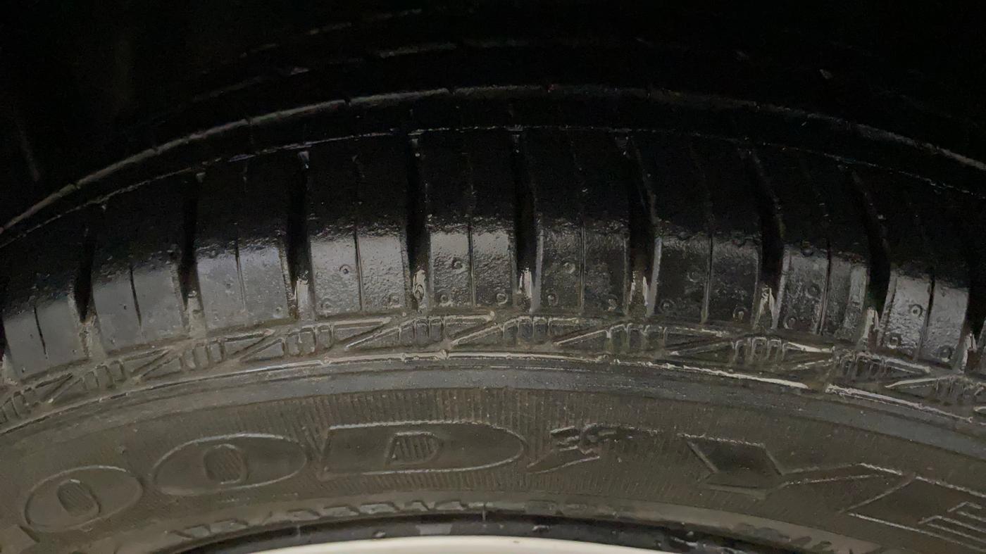2014 Honda Amaze 1.2L I-VTEC S, Petrol, Manual, 71,178 km, Left Front Tyre Tread