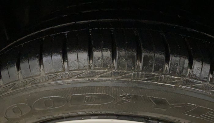 2014 Honda Amaze 1.2L I-VTEC S, Petrol, Manual, 71,263 km, Left Front Tyre Tread