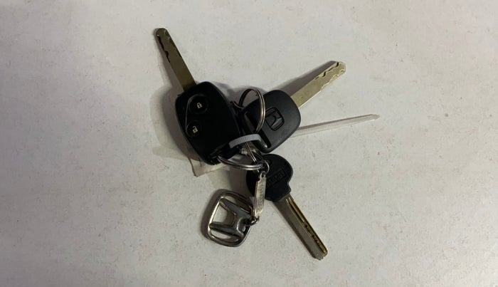 2014 Honda Amaze 1.2L I-VTEC S, Petrol, Manual, 71,263 km, Key Close Up