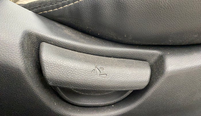 2014 Hyundai Grand i10 ASTA AT 1.2 KAPPA VTVT, Petrol, Automatic, 23,305 km, Driver Side Adjustment Panel