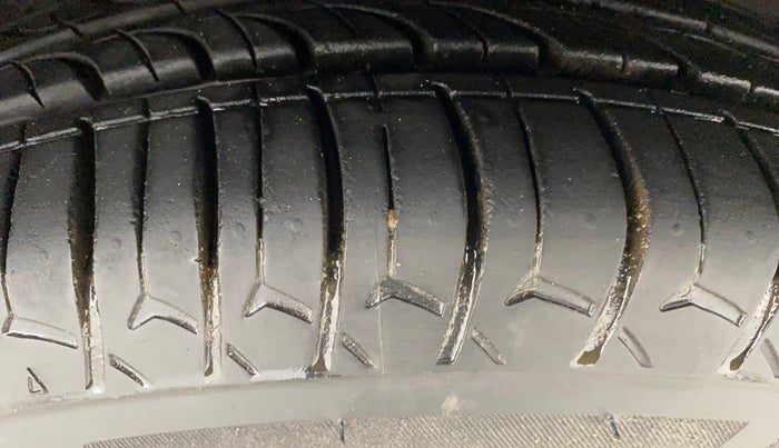 2014 Hyundai Grand i10 ASTA AT 1.2 KAPPA VTVT, Petrol, Automatic, 23,305 km, Right Front Tyre Tread