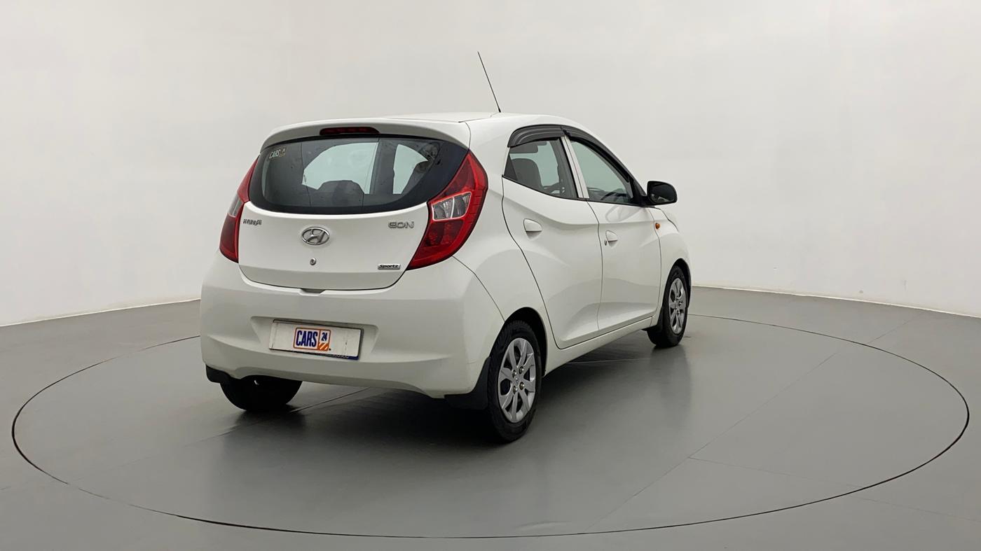 2016 Hyundai Eon SPORTZ, Petrol, Manual, 32,561 km, Right Back Diagonal