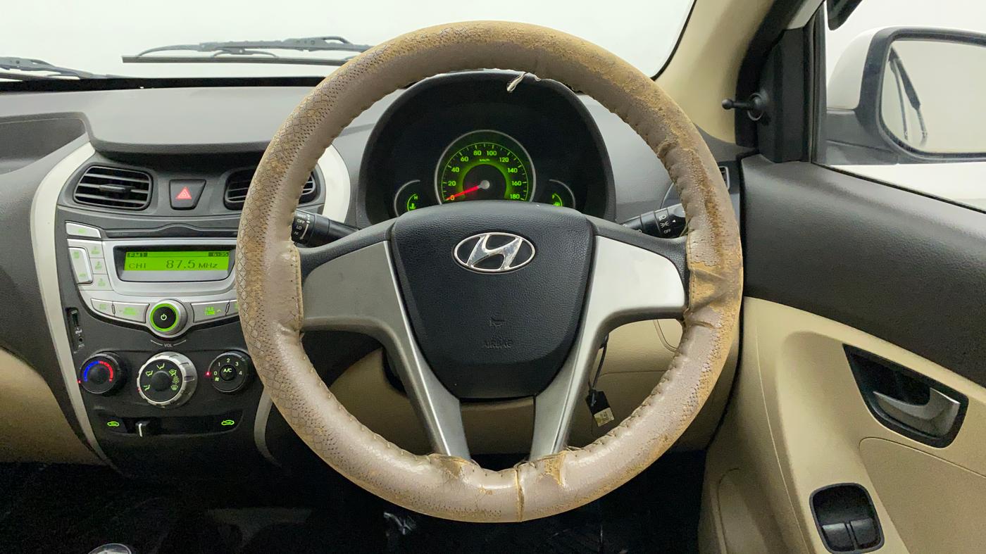 2016 Hyundai Eon SPORTZ, Petrol, Manual, 32,561 km, Steering Wheel Close Up