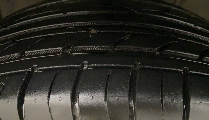 2018 Jeep Compass LIMITED 1.4 PETROL AT, Petrol, Automatic, 55,718 km, Left Front Tyre Tread