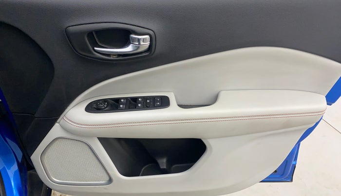 2018 Jeep Compass LIMITED 1.4 PETROL AT, Petrol, Automatic, 55,718 km, Driver Side Door Panels Control