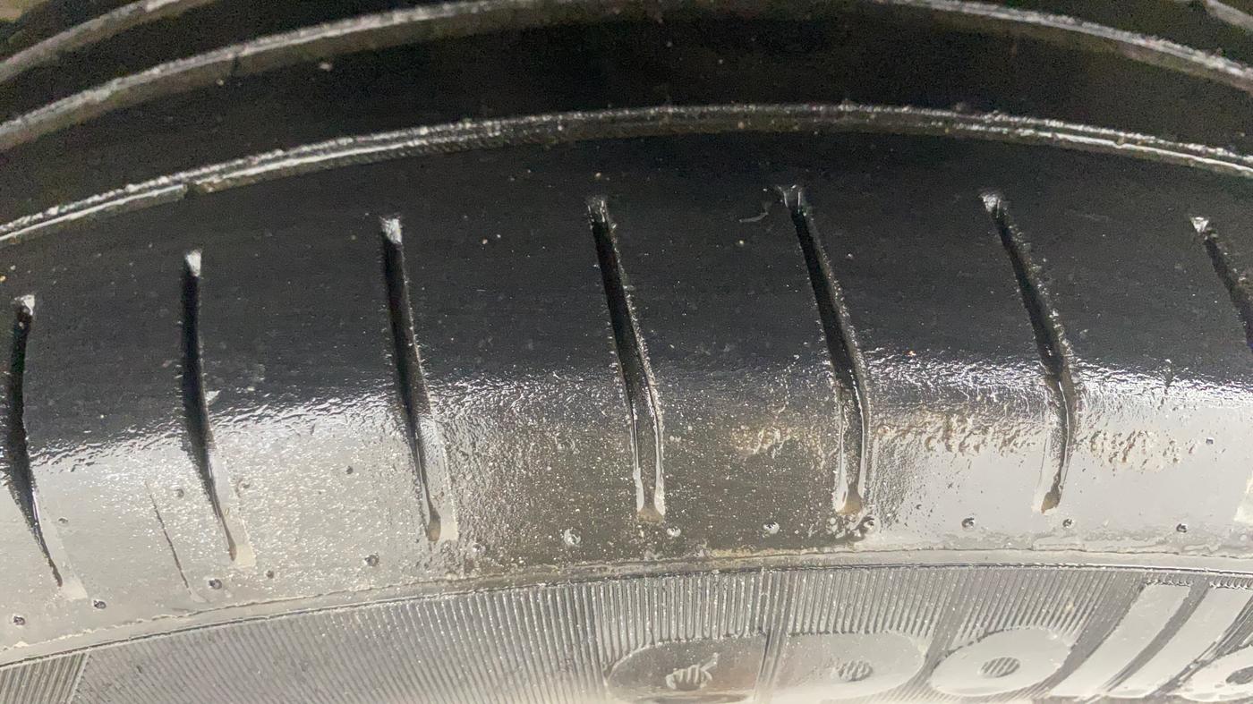 2022 Maruti Baleno ALPHA 1.2 AGS, Petrol, Automatic, 39,528 km, Left Front Tyre Tread