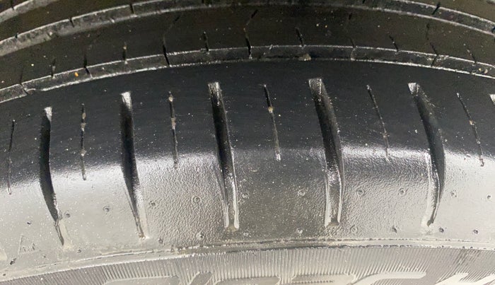 2022 Maruti Baleno ALPHA 1.2 AGS, Petrol, Automatic, 39,528 km, Left Rear Tyre Tread