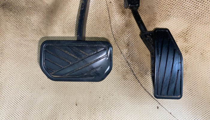 2020 Maruti Dzire VXI AMT, Petrol, Automatic, 99,162 km, Pedals