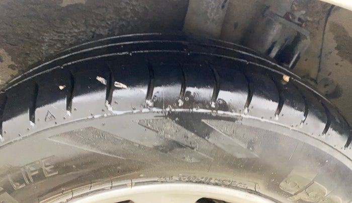 2013 Hyundai Grand i10 ASTA 1.1 CRDI, Diesel, Manual, 92,533 km, Left Rear Tyre Tread