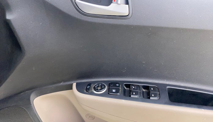 2013 Hyundai Grand i10 ASTA 1.1 CRDI, Diesel, Manual, 92,533 km, Driver Side Door Panels Control