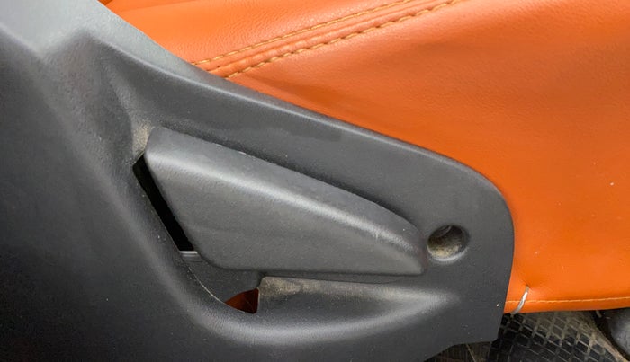 2019 Datsun Go Plus T(O), Petrol, Manual, 28,962 km, Driver Side Adjustment Panel