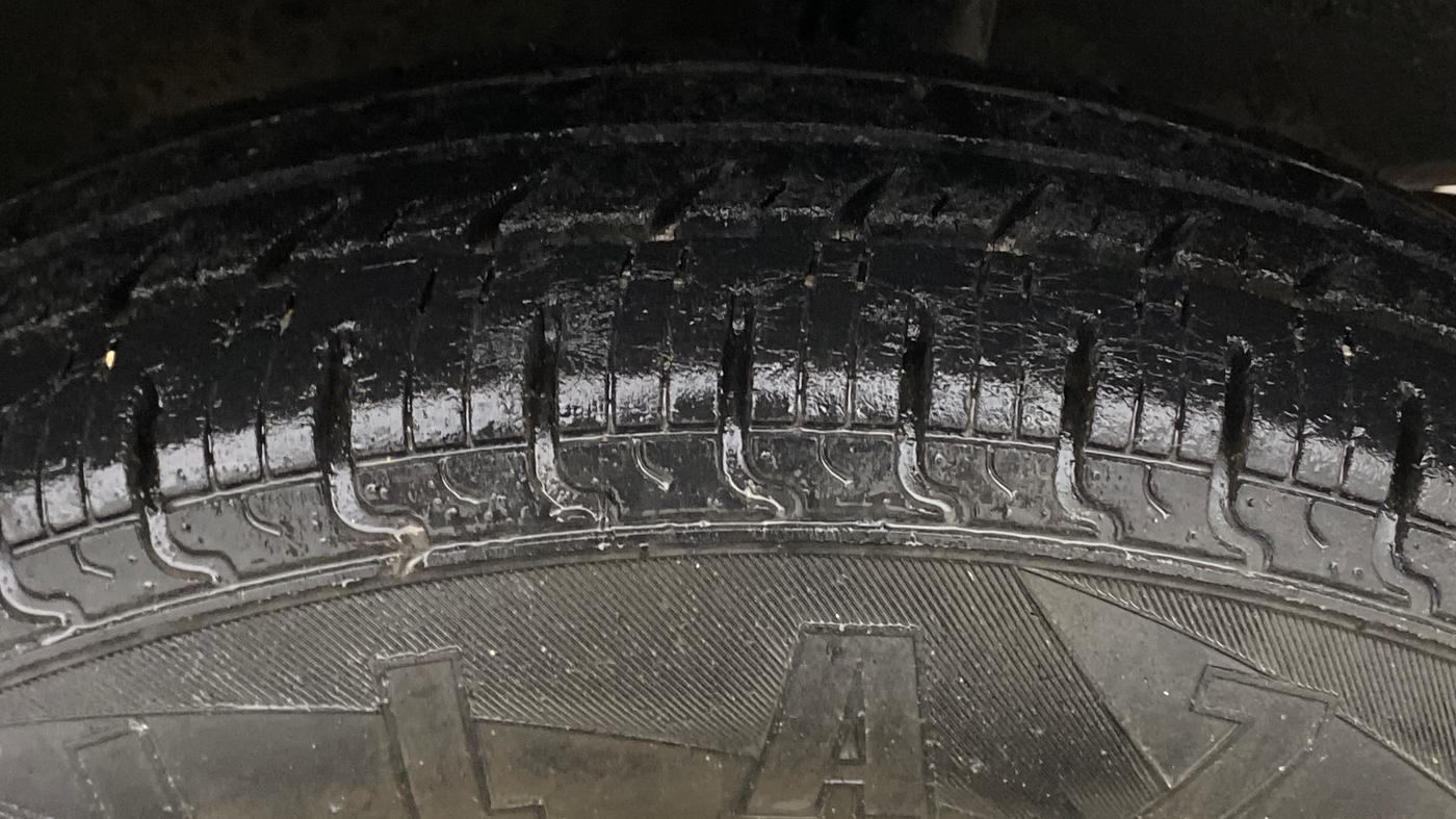 2019 Renault Kwid RXT 1.0 AMT (O), Petrol, Automatic, 47,108 km, Left Rear Tyre Tread