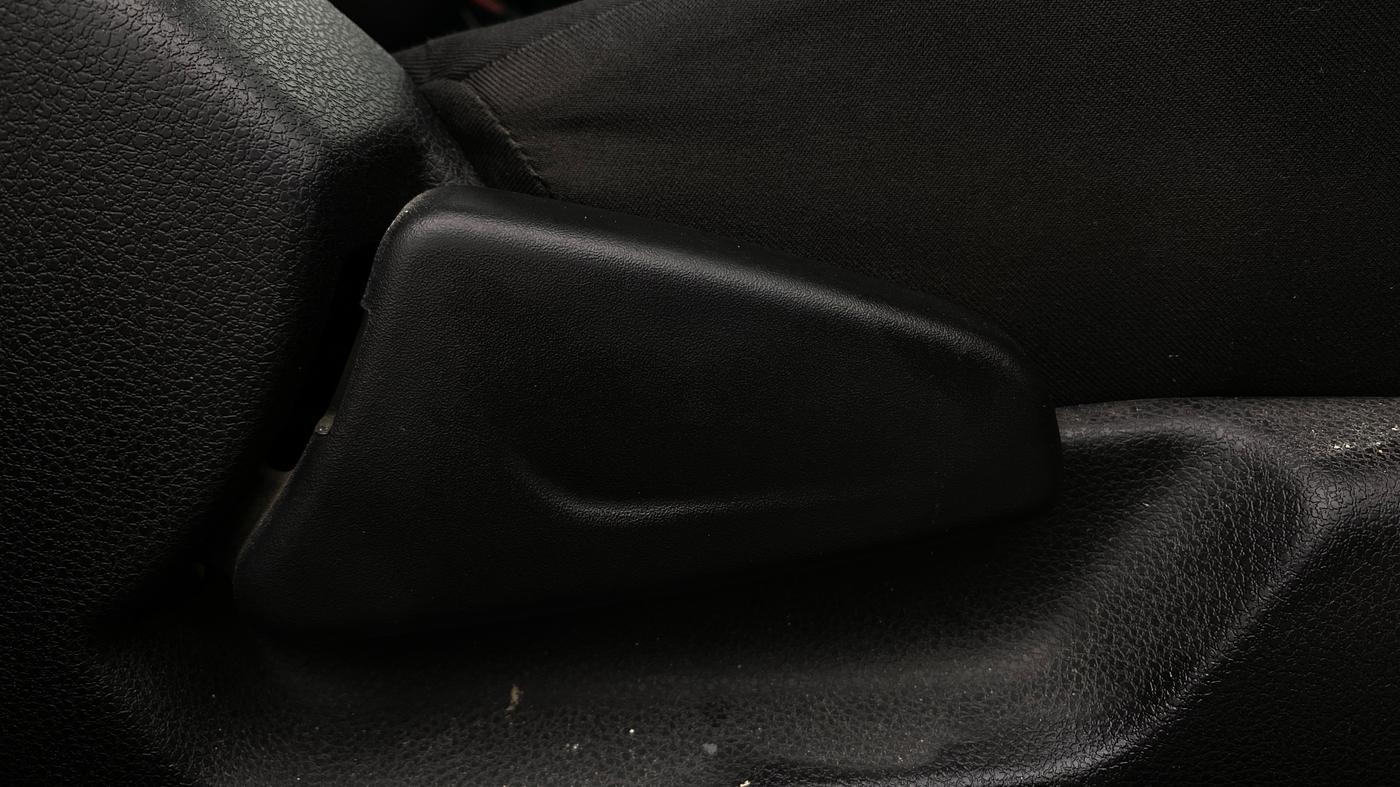 2019 Renault Kwid RXT 1.0 AMT (O), Petrol, Automatic, 47,108 km, Driver Side Adjustment Panel