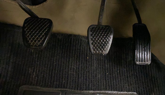 2013 Honda Brio S MT, Petrol, Manual, 63,427 km, Pedals