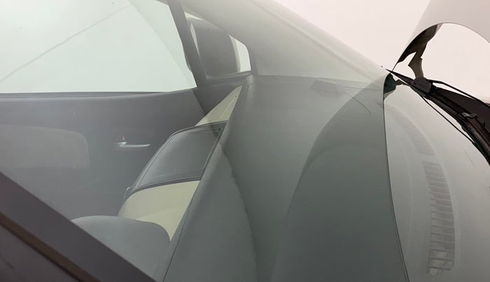 2017 Maruti Wagon R 1.0 VXI AMT, Petrol, Automatic, 69,849 km, Front windshield - Minor spot on windshield