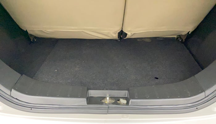 2017 Maruti Wagon R 1.0 VXI AMT, Petrol, Automatic, 69,849 km, Boot Inside