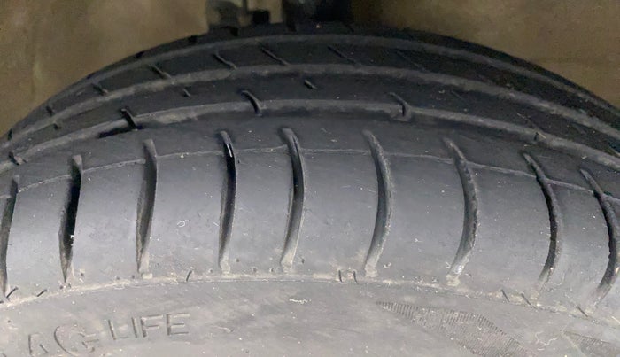 2017 Maruti Wagon R 1.0 VXI AMT, Petrol, Automatic, 69,849 km, Right Front Tyre Tread