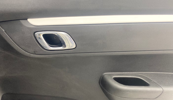 2022 Renault Kwid CLIMBER 1.0 AMT Dual Tone , Petrol, Automatic, 10,758 km, Driver Side Door Panels Control