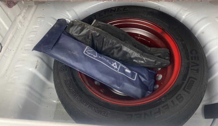 2022 Renault Kwid CLIMBER 1.0 AMT Dual Tone , Petrol, Automatic, 10,758 km, Spare Tyre