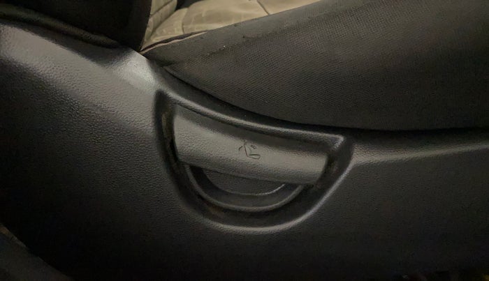 2014 Hyundai Grand i10 SPORTZ 1.2 KAPPA VTVT, Petrol, Manual, 21,804 km, Driver Side Adjustment Panel