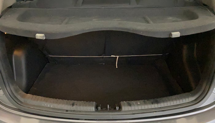 2014 Hyundai Grand i10 SPORTZ 1.2 KAPPA VTVT, Petrol, Manual, 21,804 km, Boot Inside