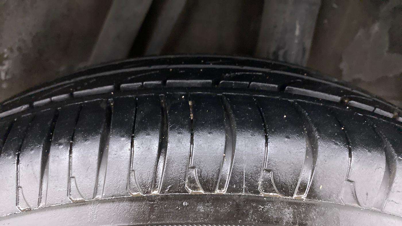 2017 Honda City V MT PETROL, Petrol, Manual, 46,014 km, Left Rear Tyre Tread