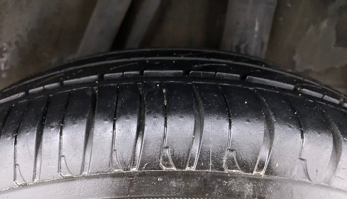 2017 Honda City V MT PETROL, Petrol, Manual, 46,014 km, Left Rear Tyre Tread