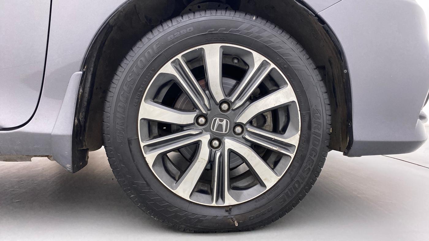 2017 Honda City V MT PETROL, Petrol, Manual, 46,014 km, Right Front Wheel