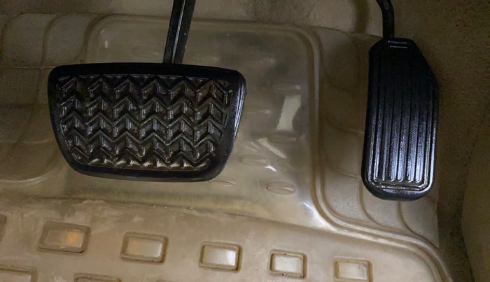 2014 Toyota Camry 2.5L AT, Petrol, Automatic, 30,555 km, Pedals