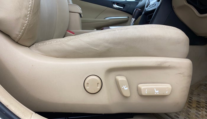 2014 Toyota Camry 2.5L AT, Petrol, Automatic, 30,555 km, Driver Side Adjustment Panel