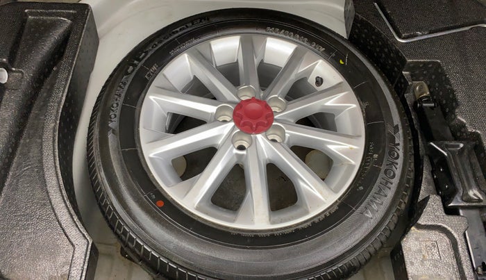 2014 Toyota Camry 2.5L AT, Petrol, Automatic, 30,555 km, Spare Tyre