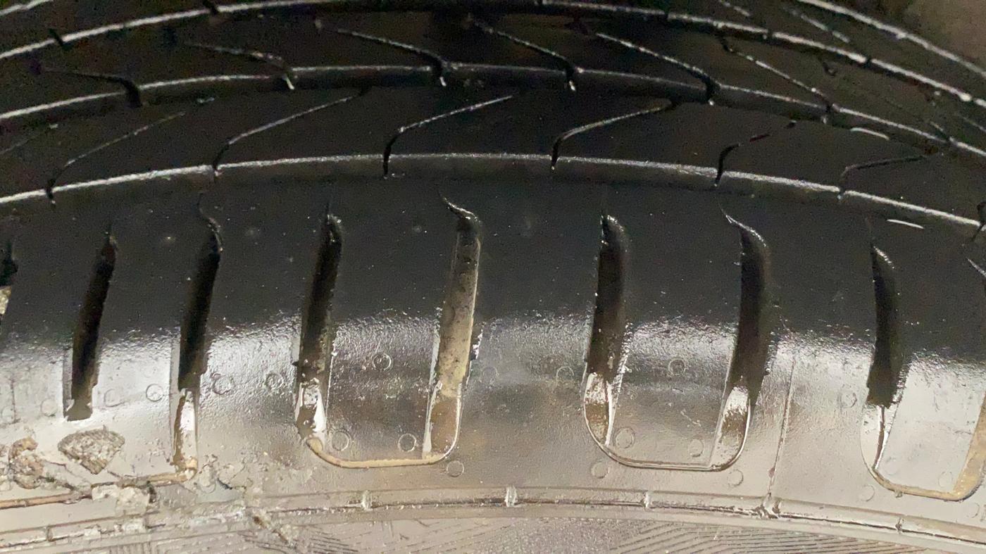 2016 Maruti Swift Dzire ZDI AMT, Diesel, Automatic, 81,260 km, Left Rear Tyre Tread