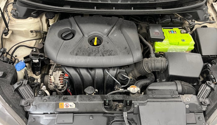 2016 Hyundai New Elantra 1.8 SX AT VTVT, Petrol, Automatic, 1,05,897 km, Engine View