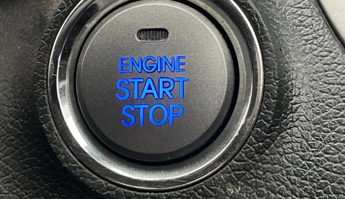 2016 Hyundai New Elantra 1.8 SX AT VTVT, Petrol, Automatic, 1,05,897 km, Keyless Start/ Stop Button