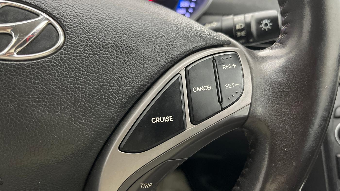 2016 Hyundai New Elantra 1.8 SX AT VTVT, Petrol, Automatic, 1,05,897 km, Adaptive Cruise Control