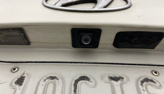 2016 Hyundai New Elantra 1.8 SX AT VTVT, Petrol, Automatic, 1,05,897 km, Parking Camera