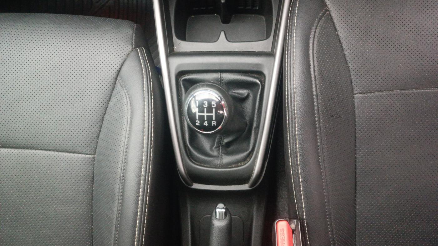 2022 Maruti XL6 ALPHA MT, Petrol, Manual, 47,450 km, Gear Lever