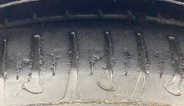 2019 Hyundai Grand i10 SPORTZ 1.2 KAPPA VTVT, Petrol, Manual, 32,859 km, Right Rear Tyre Tread