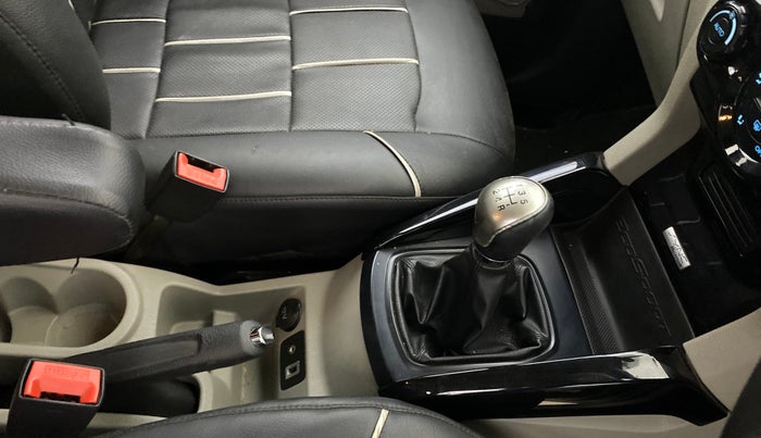 2015 Ford Ecosport TITANIUM 1.0L ECOBOOST, Petrol, Manual, 52,331 km, Gear Lever